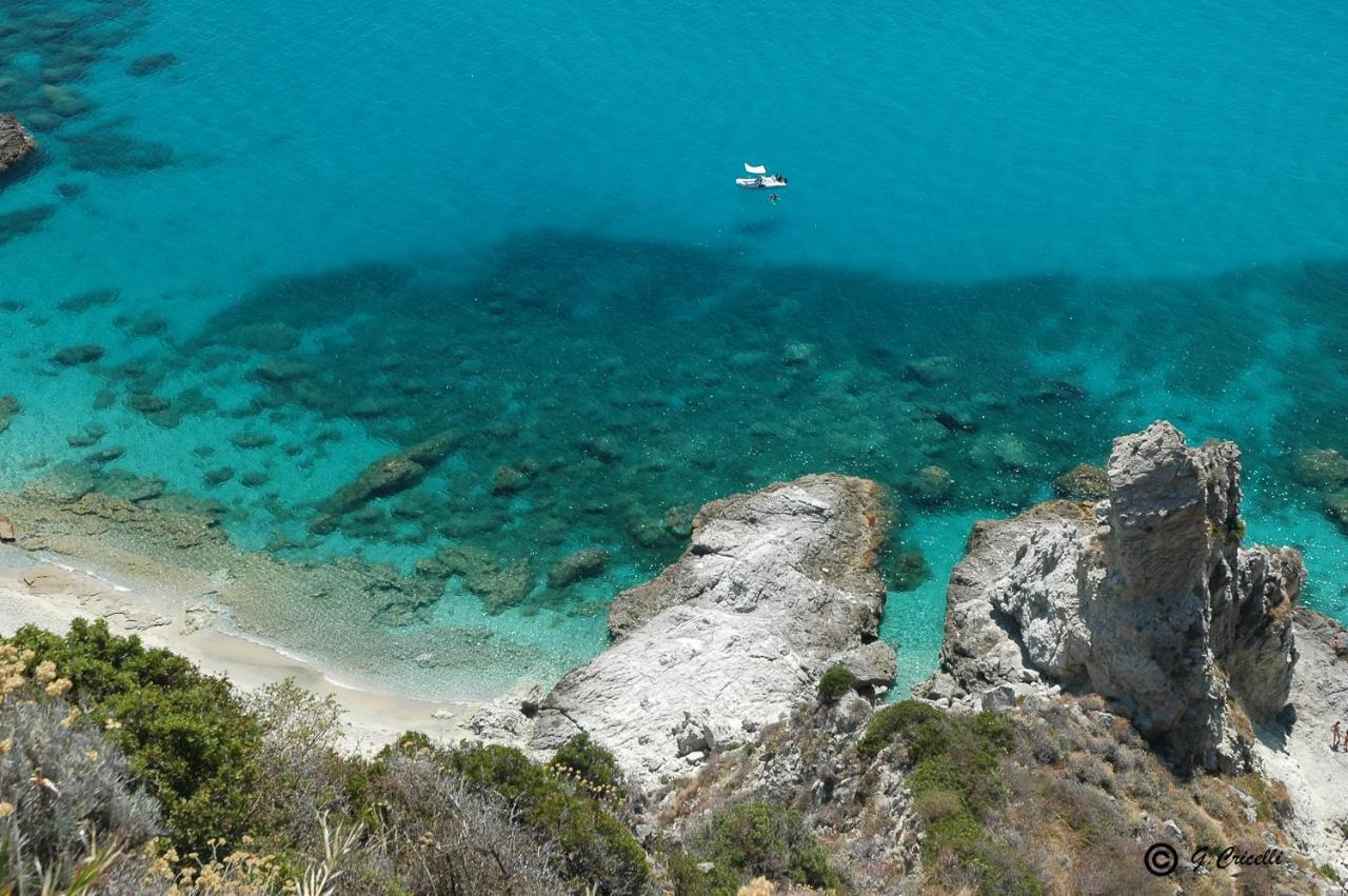 Graceland Rooms And Suites Capo Vaticano Exterior foto