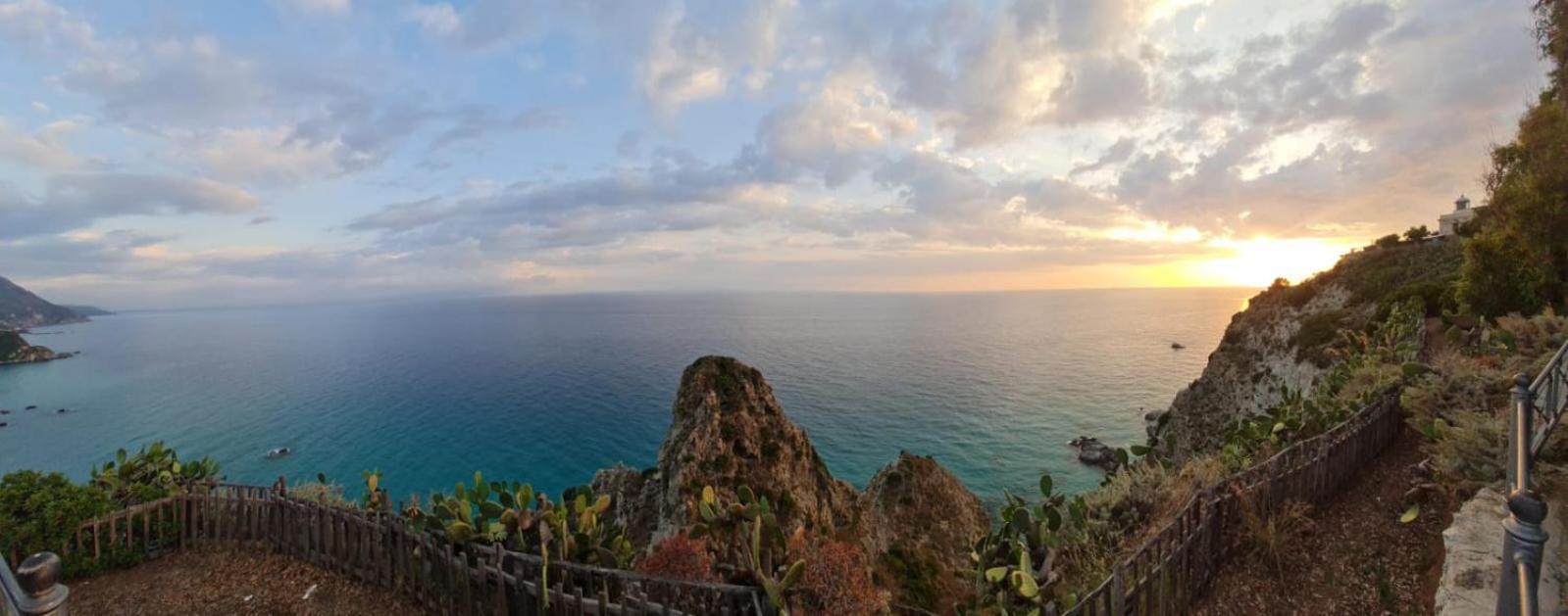 Graceland Rooms And Suites Capo Vaticano Exterior foto