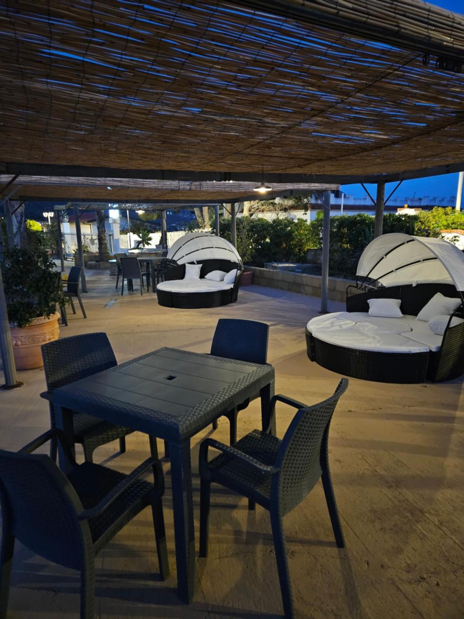 Graceland Rooms And Suites Capo Vaticano Exterior foto