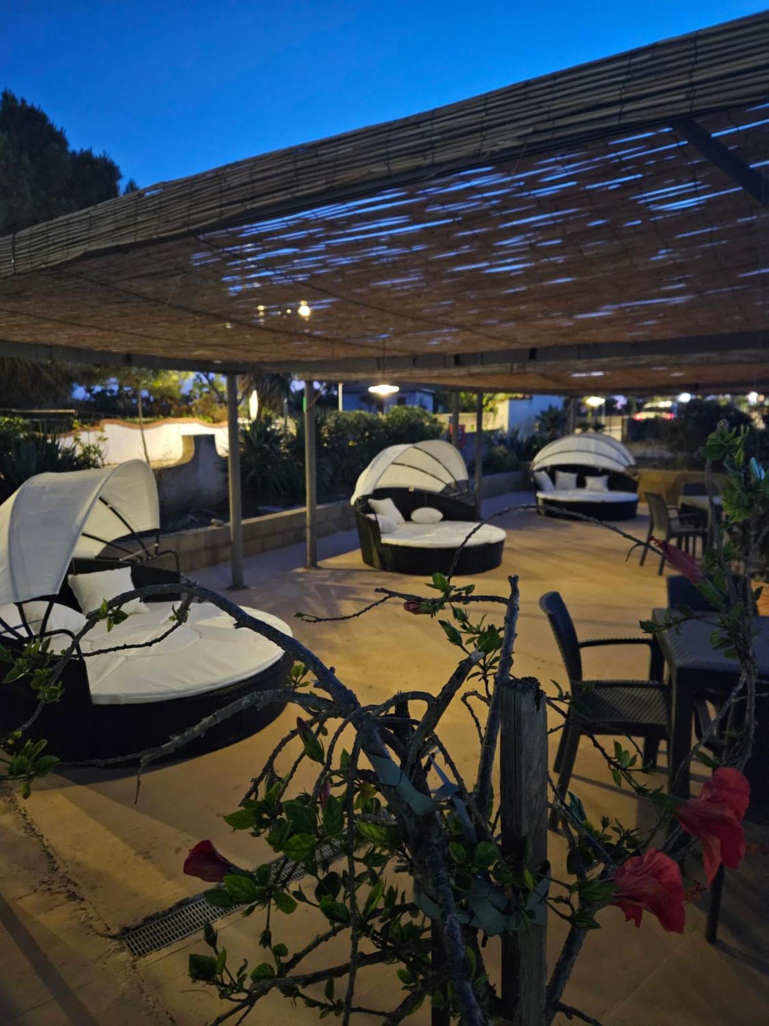 Graceland Rooms And Suites Capo Vaticano Exterior foto